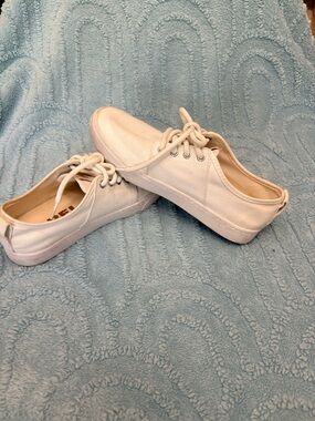 SOREL sneakers size 8.5